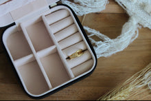 Load image into Gallery viewer, Aslyn Knot Ring